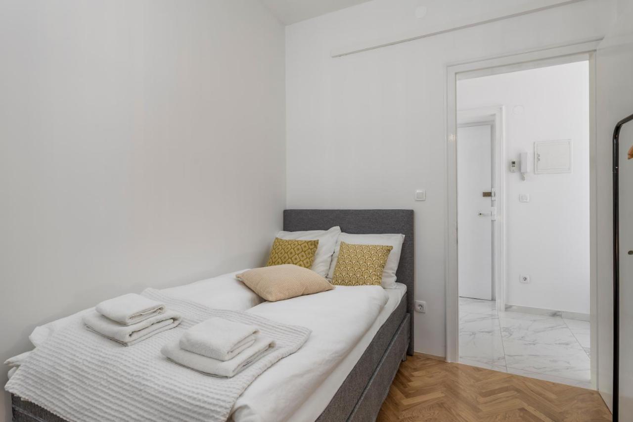 Apartment Bella 36 Rijeka Exteriör bild